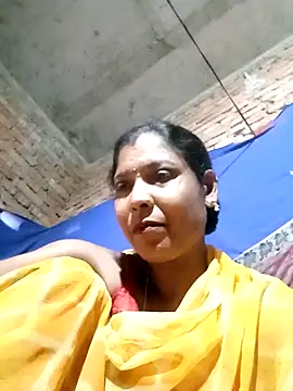 Snapshot of Savita992 chatting on 12.04.25 Savita992 online show from 12.04.25