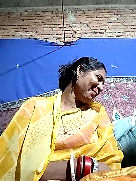 Snapshot of Savita992 chatting on 12.05.25 Savita992 online show from 12.05.25