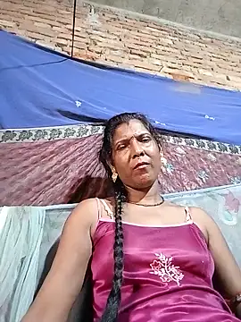Snapshot of Savita992 chatting on 06.18.26 Savita992 online show from 06.18.26