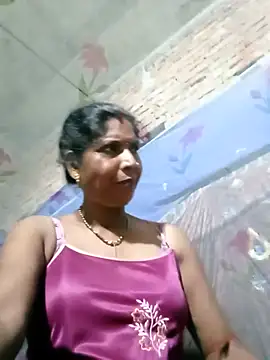 Snapshot of Savita992 chatting on 06.25.26 Savita992 online show from 06.25.26