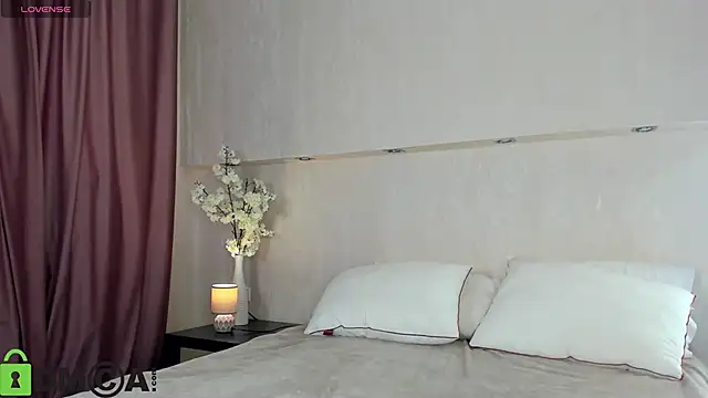 Snapshot of Adelina_Bliss chatting on 05.29.26 Adelina Bliss online show from 05.29.26