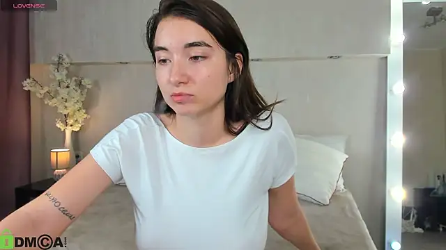Snapshot of Adelina_Bliss chatting on 06.12.26 Adelina Bliss online show from 06.12.26