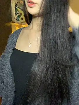 Snapshot of Nhinhi18 chatting on 11.16.25 Nhinhi18 online show from 11.16.25