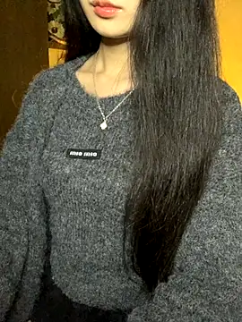 Snapshot of Nhinhi18 chatting on 11.19.25 Nhinhi18 online show from 11.19.25