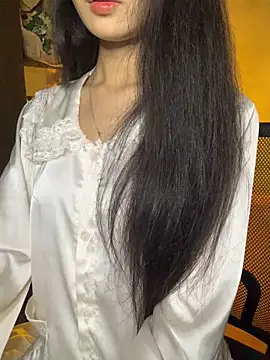 Snapshot of Nhinhi18 chatting on 11.23.25 Nhinhi18 online show from 11.23.25