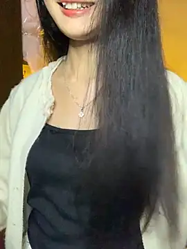 Snapshot of Nhinhi18 chatting on 12.04.25 Nhinhi18 online show from 12.04.25