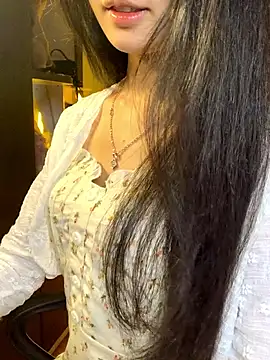 Snapshot of Nhinhi18 chatting on 03.24.26 Nhinhi18 online show from 03.24.26