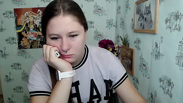 Snapshot of Linda_S_ chatting on 09.09.25 Linda S online show from 09.09.25