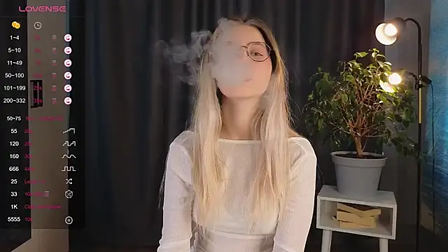 Snapshot of zegoii chatting on 09.20.25 zegoii online show from 09.20.25