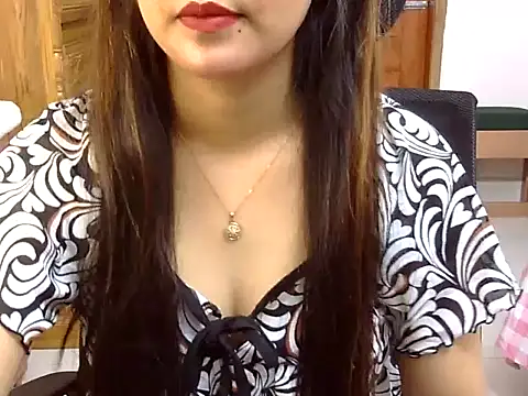 Snapshot of Obonti_2000 chatting on 09.15.25 Obonti 2000 online show from 09.15.25