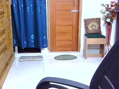 Snapshot of Obonti_2000 chatting on 09.22.25 Obonti 2000 online show from 09.22.25