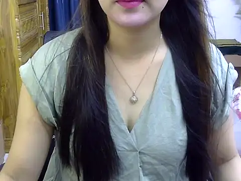 Snapshot of Obonti_2000 chatting on 10.12.25 Obonti 2000 online show from 10.12.25