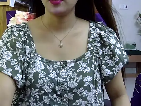 Snapshot of Obonti_2000 chatting on 10.27.25 Obonti 2000 online show from 10.27.25