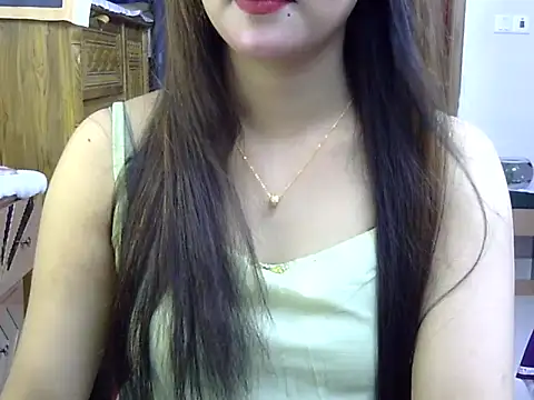 Snapshot of Obonti_2000 chatting on 11.08.25 Obonti 2000 online show from 11.08.25