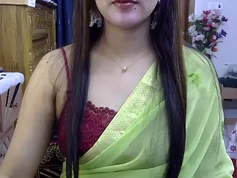 Snapshot of Obonti_2000 chatting on 12.04.25 Obonti 2000 online show from 12.04.25