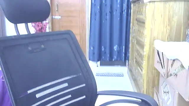 Snapshot of Obonti_2000 chatting on 03.15.26 Obonti 2000 online show from 03.15.26