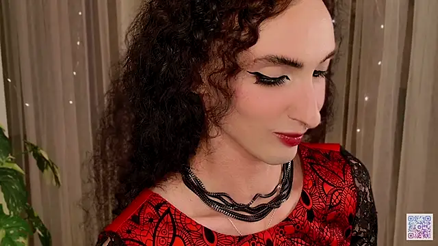 Snapshot of Queen_of_tease chatting on 09.19.25 Queen of tease online show from 09.19.25