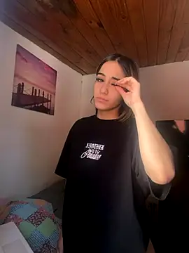 Snapshot of Babylovetiernax chatting on 11.14.25 Babylovetiernax online show from 11.14.25