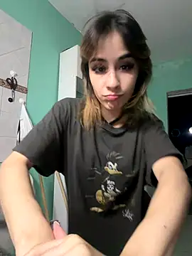 Snapshot of Babylovetiernax chatting on 11.20.25 Babylovetiernax online show from 11.20.25