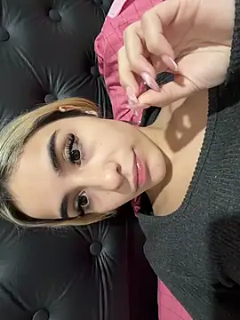 Babylovetiernax online show from 06.12.26