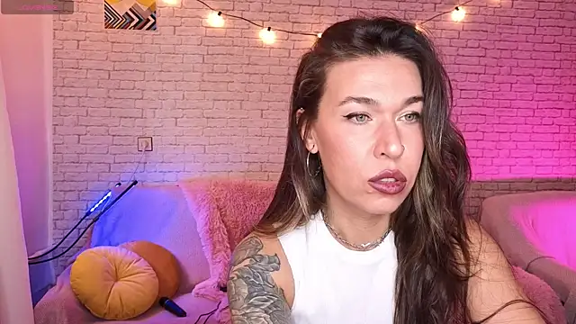 ReginaFoXXXy online show from 10.20.25