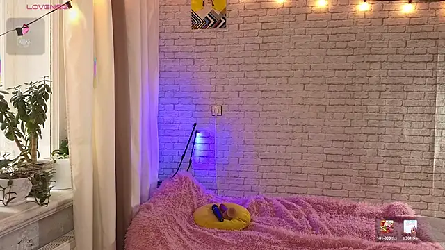 Snapshot of ReginaFoXXXy chatting on 02.10.26 ReginaFoXXXy online show from 02.10.26