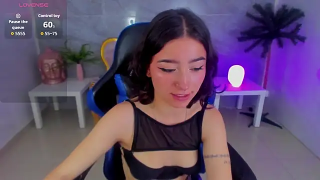 venuss09 s online show from 11.13.25