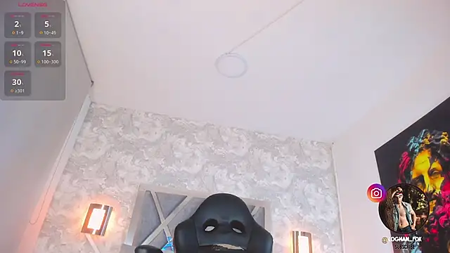 Snapshot of loghan_fox chatting on 09.25.25 loghan fox online show from 09.25.25