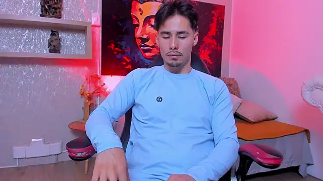 Snapshot of loghan_fox chatting on 10.07.25 loghan fox online show from 10.07.25