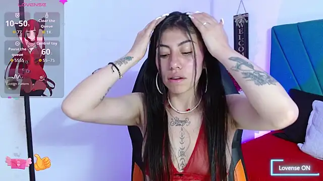 Snapshot of Aily_star chatting on 10.14.25 Aily star online show from 10.14.25