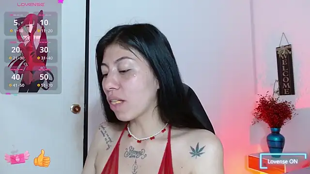 Snapshot of Aily_star chatting on 10.23.25 Aily star online show from 10.23.25