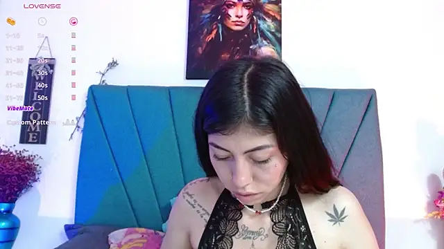 Snapshot of Aily_star chatting on 11.20.25 Aily star online show from 11.20.25