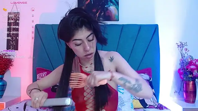 Snapshot of Aily_star chatting on 11.27.25 Aily star online show from 11.27.25