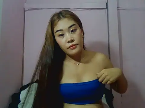 YourWildestDoll online show from 07.05.26
