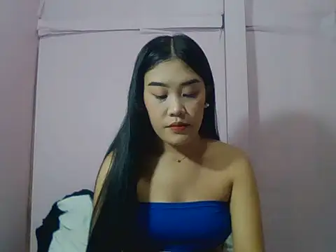 YourWildestDoll online show from 08.09.26