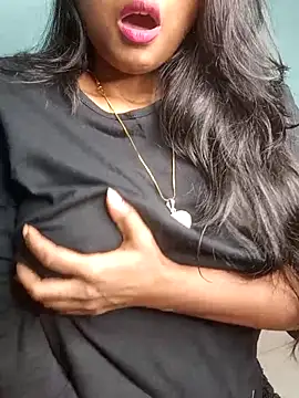 Snapshot of Ishu_Lovee chatting on 11.20.25 Ishu Lovee online show from 11.20.25