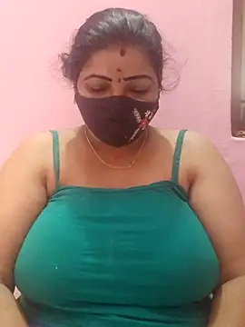 Snapshot of lathikaqueentamil chatting on 09.17.25 lathikaqueentamil online show from 09.17.25