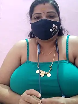 Snapshot of lathikaqueentamil chatting on 09.22.25 lathikaqueentamil online show from 09.22.25