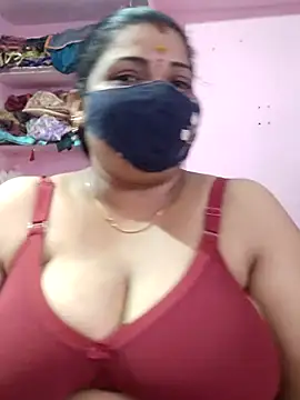 Snapshot of lathikaqueentamil chatting on 10.07.25 lathikaqueentamil online show from 10.07.25