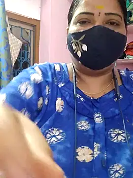 Snapshot of lathikaqueentamil chatting on 10.11.25 lathikaqueentamil online show from 10.11.25