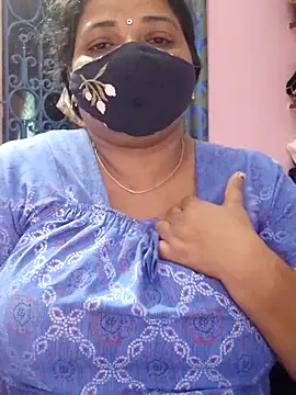 Snapshot of lathikaqueentamil chatting on 10.26.25 lathikaqueentamil online show from 10.26.25