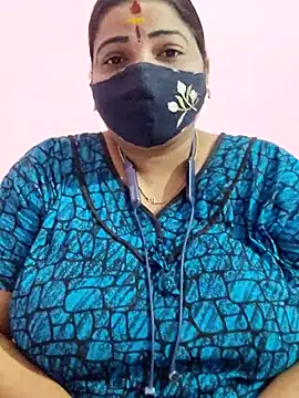 Snapshot of lathikaqueentamil chatting on 10.27.25 lathikaqueentamil online show from 10.27.25