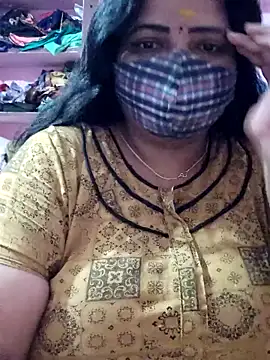 Snapshot of lathikaqueentamil chatting on 10.31.25 lathikaqueentamil online show from 10.31.25