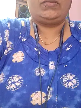 Snapshot of lathikaqueentamil chatting on 11.01.25 lathikaqueentamil online show from 11.01.25