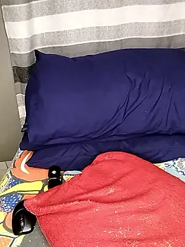 Berryangel03 online show from 10.13.25