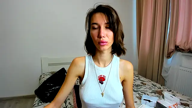 Snapshot of marylips chatting on 02.13.26 marylips online show from 02.13.26