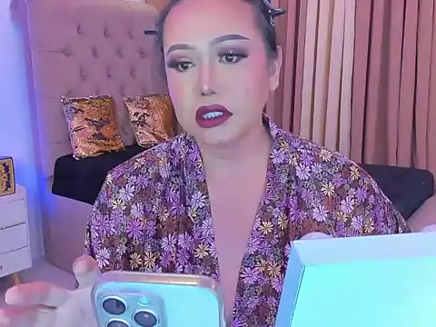 dianaCortney 21 online show from 10.17.25