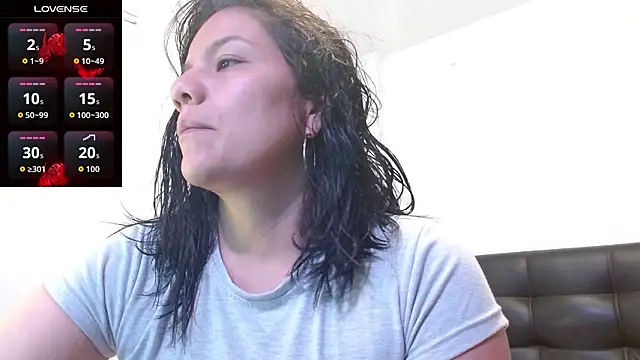 Megan Milf   online show from 03.10.26