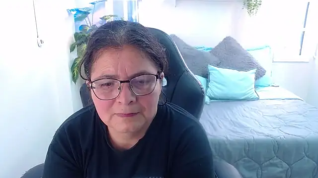 Snapshot of Linda_banks_ chatting on 09.16.25 Linda banks online show from 09.16.25