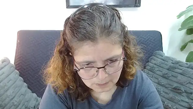 Snapshot of Linda_banks_ chatting on 09.21.25 Linda banks online show from 09.21.25